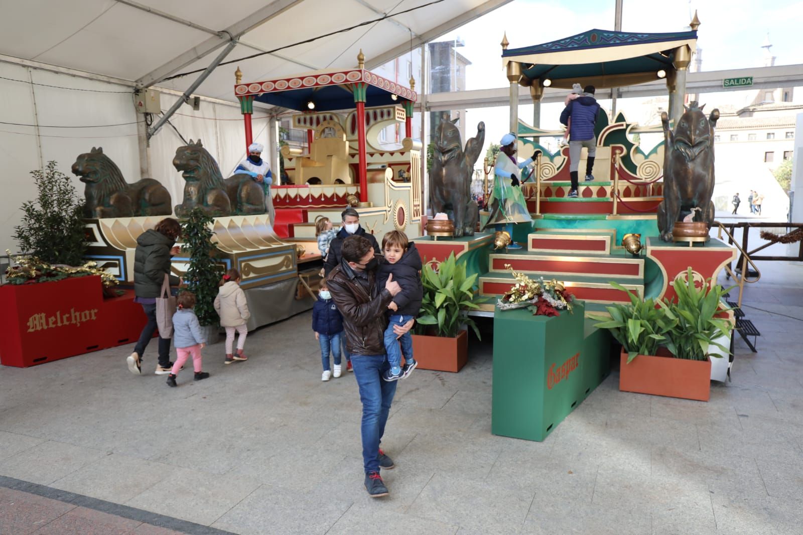 La Navidad se vive en la plaza del Pilar