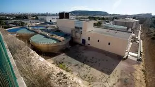 Aspe exige que el agua depurada de Alicante llegue a sus regantes