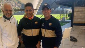 Jorge Vantolrà (primero por la derecha) es una pieza base en la estructura deportiva de Pumas