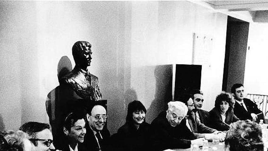 Organizadores y jurados del premio «Tigre Juan» en 1993.