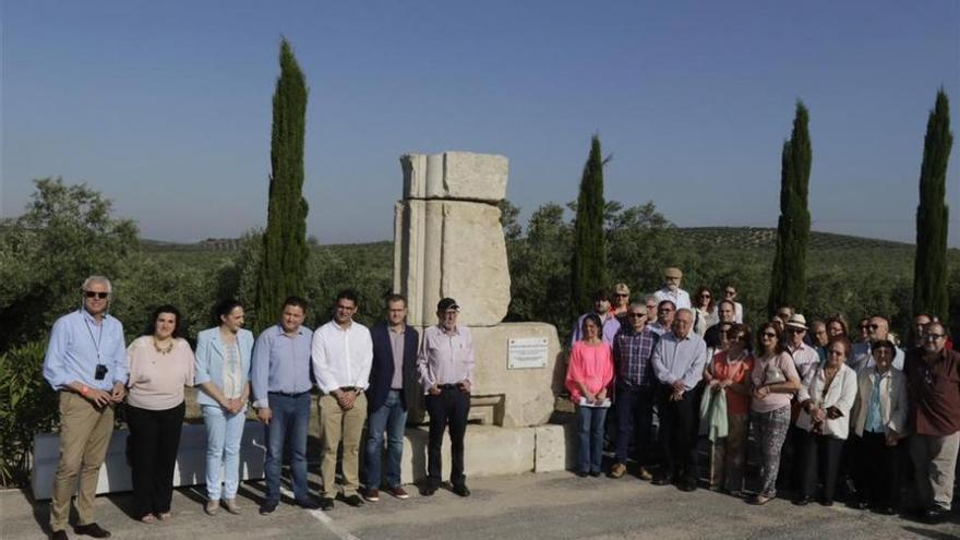 La primera ruta de la Batalla de Munda reúne a medio centenar de personas