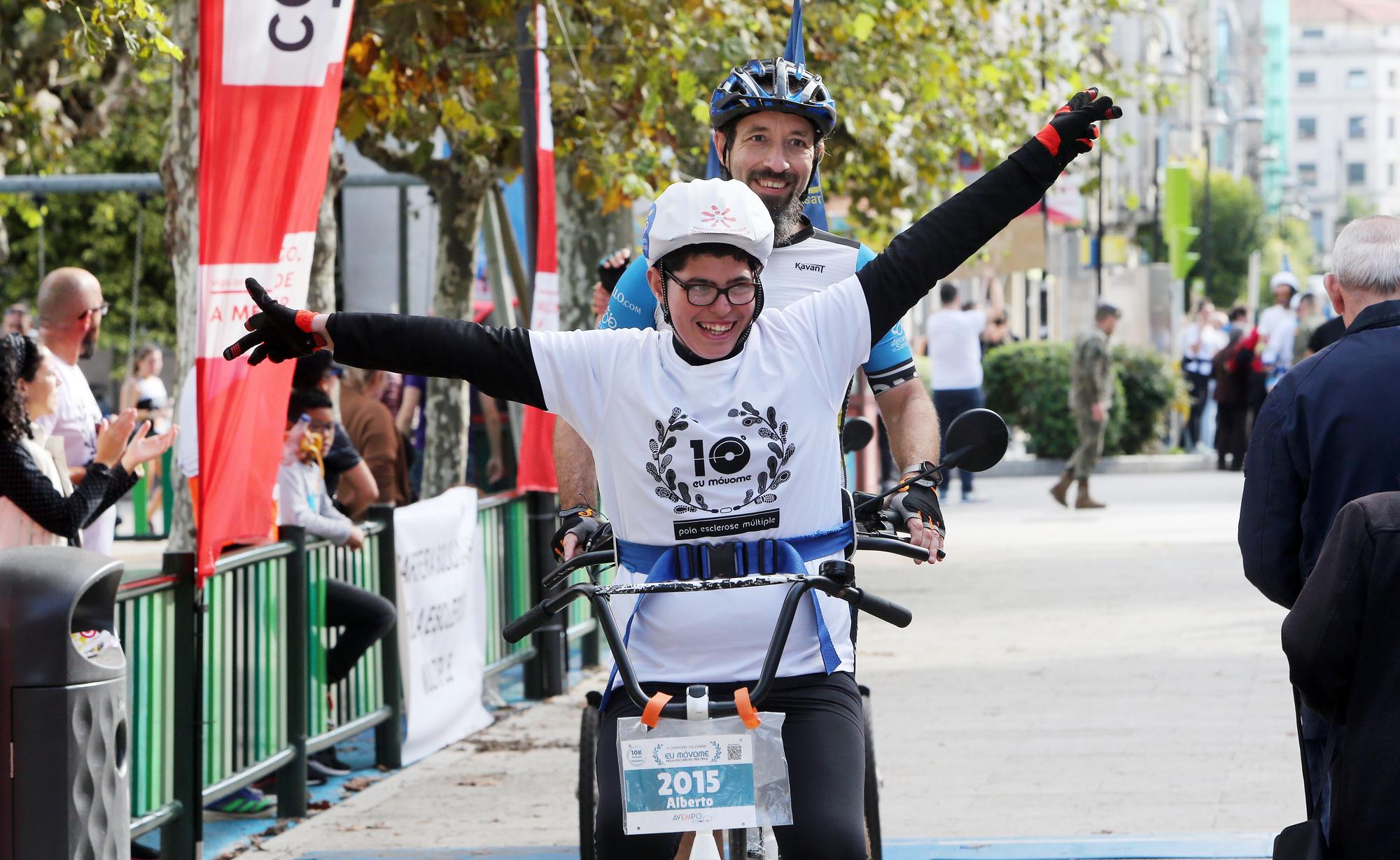 Un millar de personas a la carrera en Vigo por la Esclerosis Múltiple