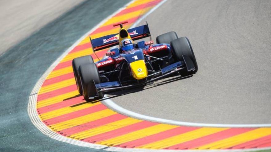 Sainz acaba a una décima del líder en los entrenamientos libres