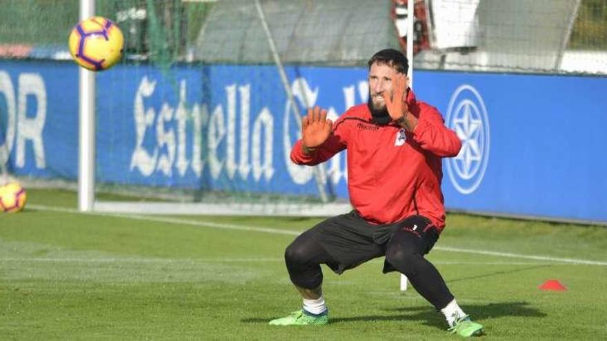 Dani Giménez, en la sesión del martes en la ciudad deportiva.