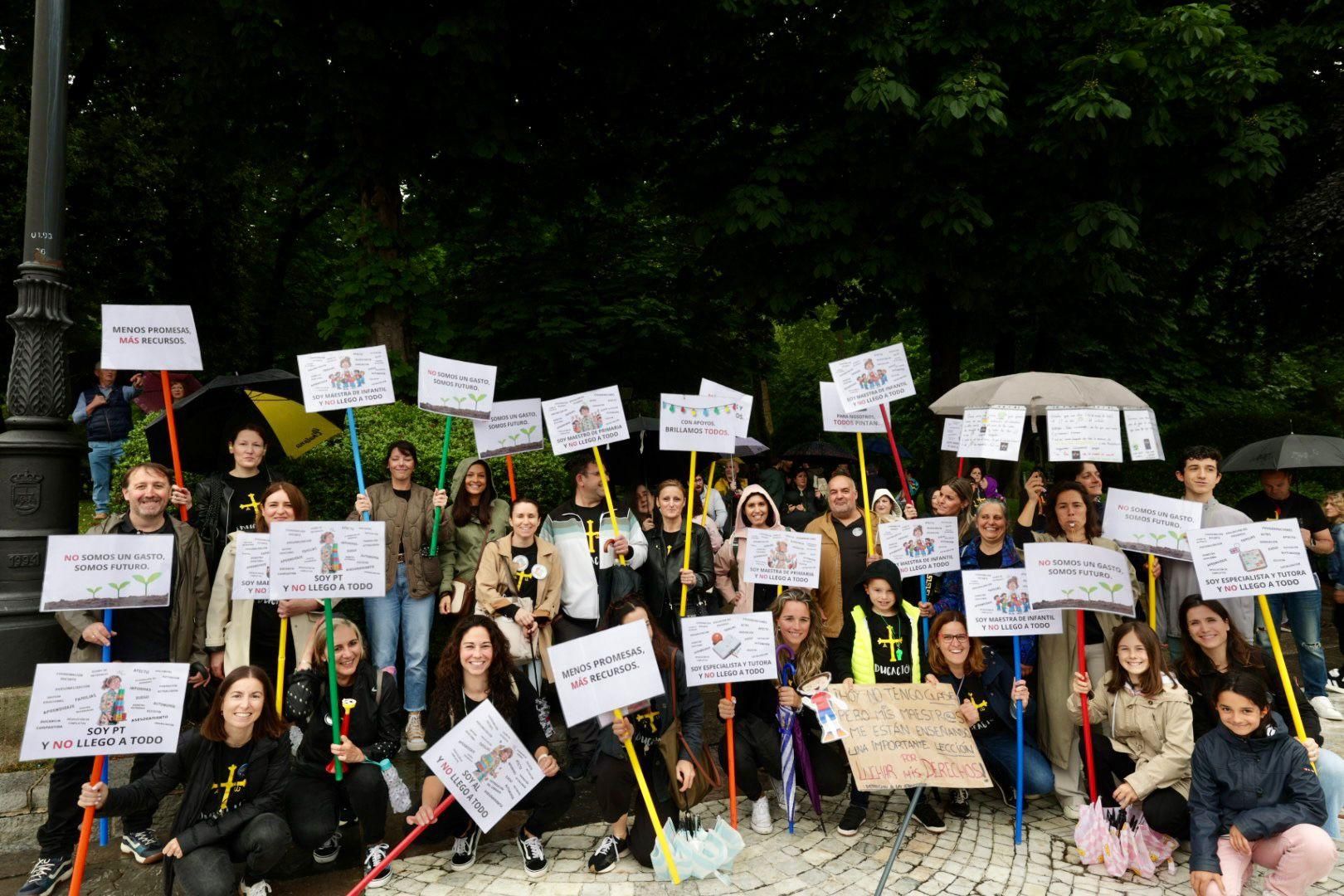 EN IMÁGENES: Así fue la gran manifestación de profesores por la enseñanza pública asturiana