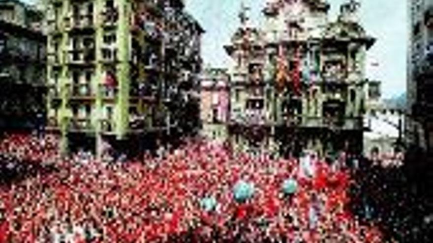 El chupinazo abre los Sanfermines