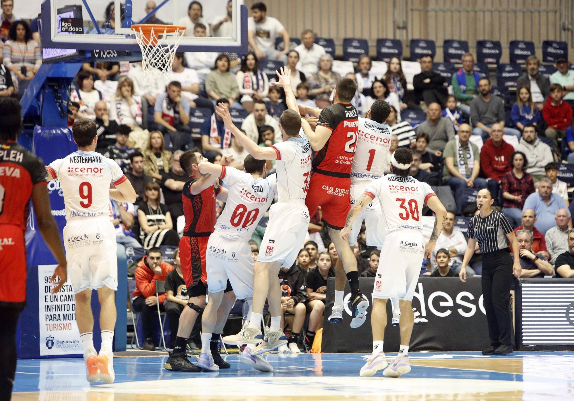 Monbus Obradoiro - Covirán Granada: las imágenes del partido