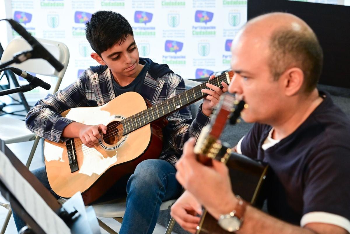 Clases de guitarra de la Escuela Municipal de Educación Musical, en una imagen de archivo