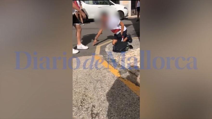 Brutal agresión en Mallorca: golpean y humillan a un menor en Alaró mientras sus compañeros lo graban