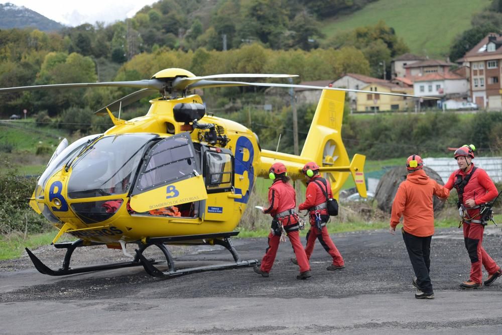 Rescatan el cadáver de un hombre en el río de Campomanes