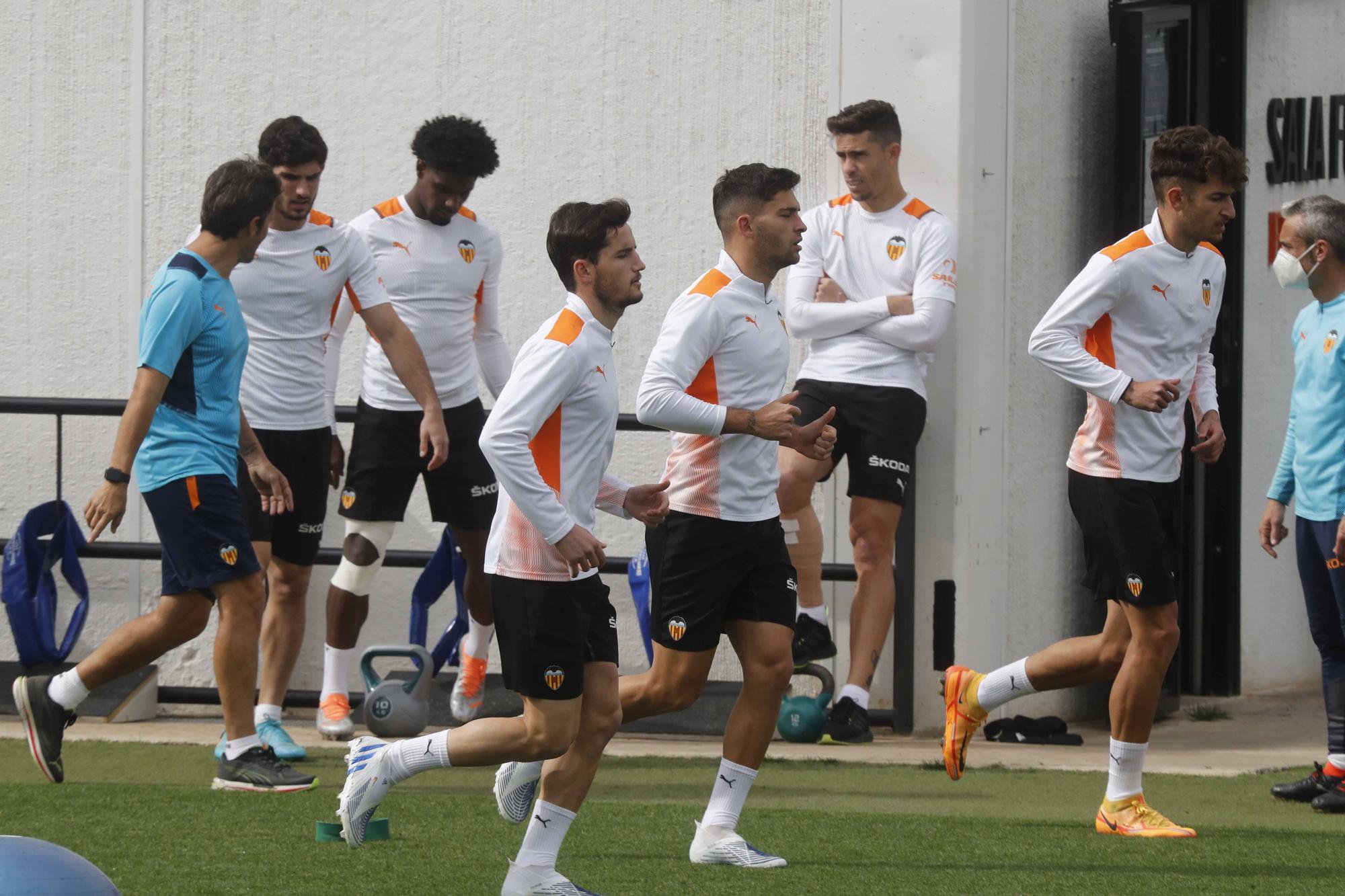 Entrenamiento del Valencia CF previo al partido frente a Osasuna