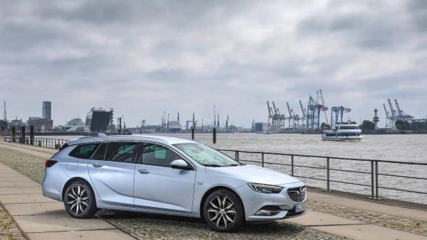 El nuevo Opel Insignia Sports Tourer luce una caroceria esbelta.