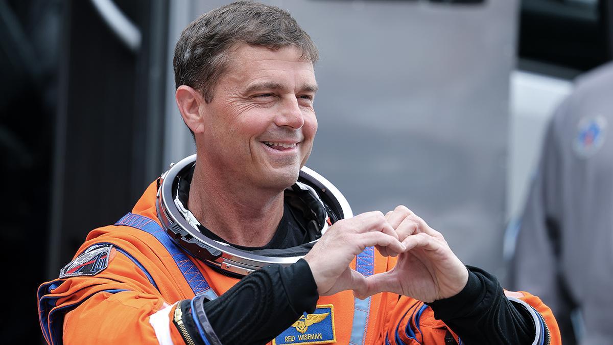 La misión Artemis nombra un cráter lunar "Carroll" en memoria de la esposa del comandante Reid Wiseman