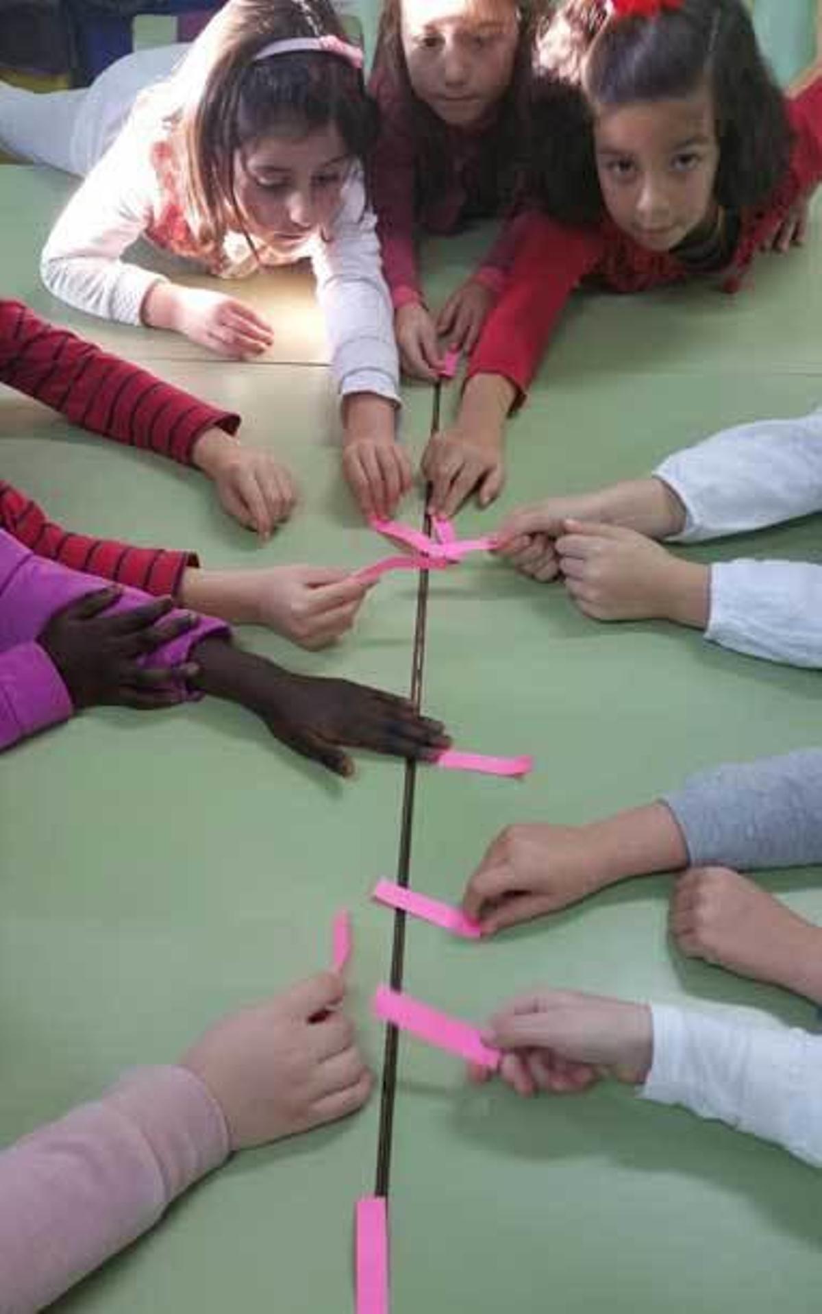 Escolares de Candás, durante una de las actividades.