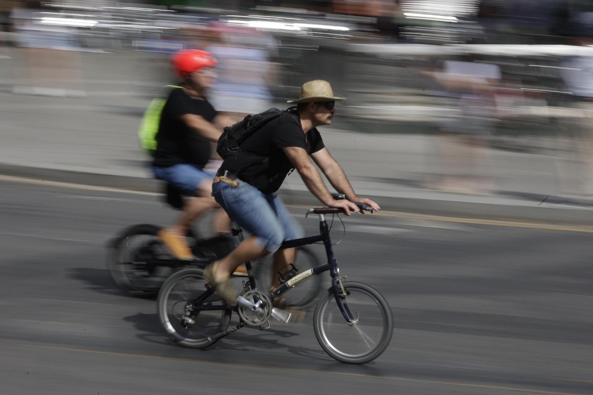 La fiesta de la bicicleta regresa a las calles de Barcelona con la Bicicletada.