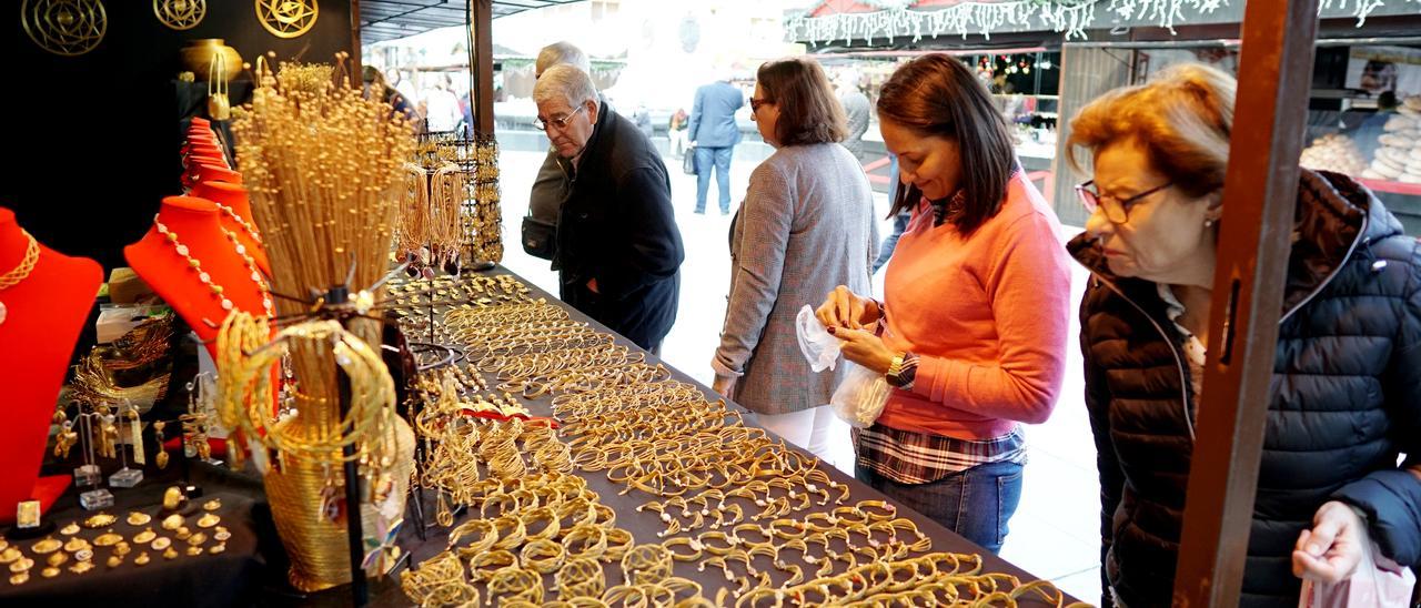 Imagen de archivo del mercado navideño de Las Tendillas.