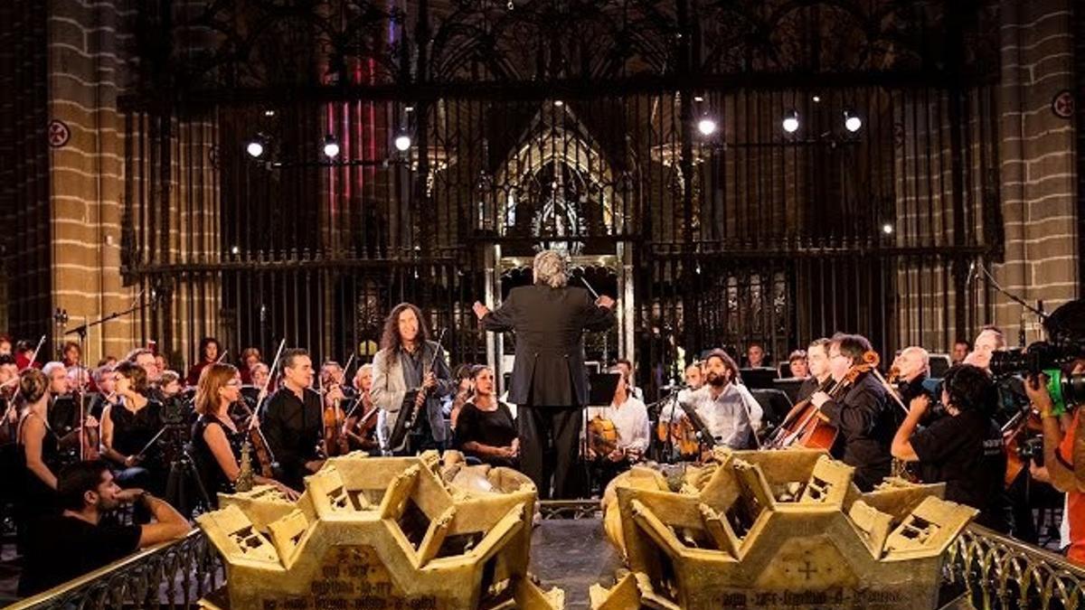 El Teatro Auditorio de San Lorenzo de El Escorial acoge el estreno mundial de la misa flamenca Así reza mi pueblo