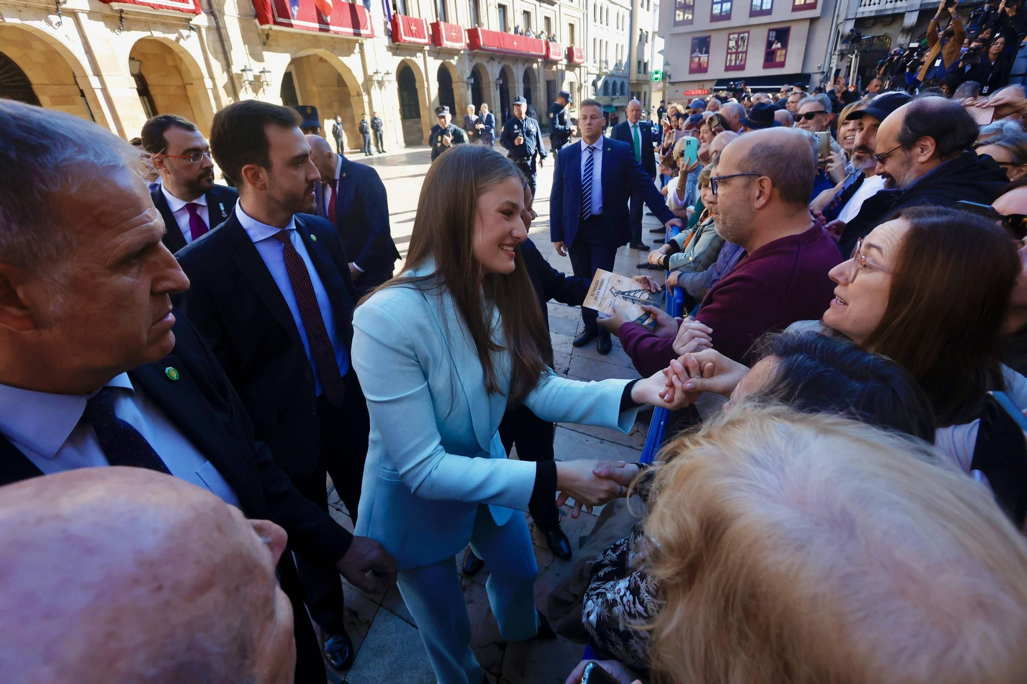 La Princesa Leonor recibe el título de Alcaldesa Honoraria de Oviedo y la Medalla de Asturias.
