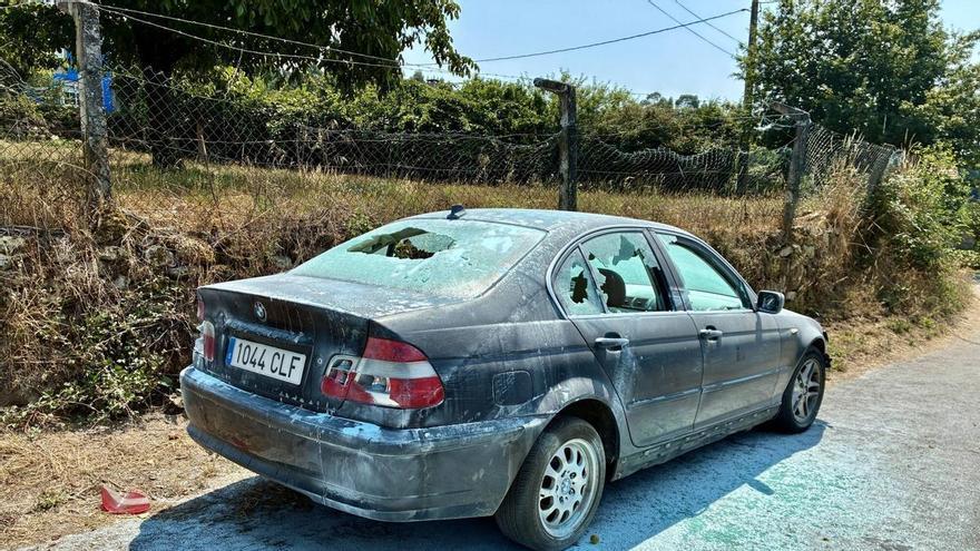 Silleda retira el coche inmovilizado tras el frustrado robo en Gamil