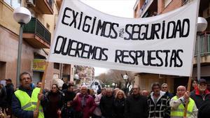 manifestacio de los vecinos de bonavista para reclamar mas seguridad despues de la explosion de la planta iqoxe