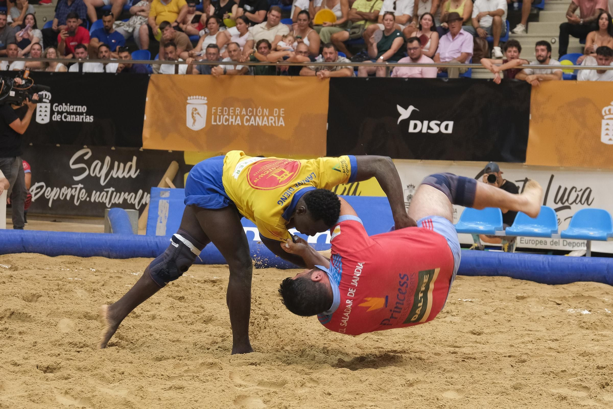 Final del torneo DISA Gobierno de Canarias de Lucha