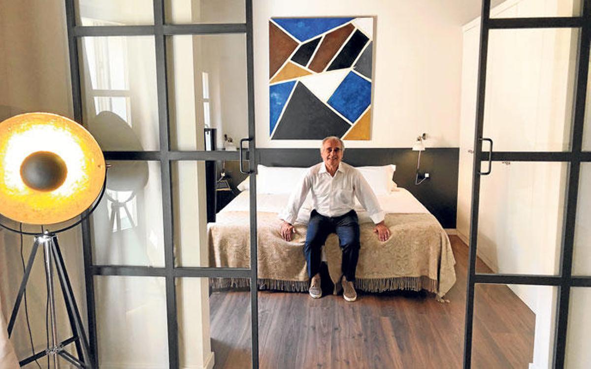 Nofre Flexas in einem der Apartments seines nach sechs Jahren Renovierung eröffneten Hotels.