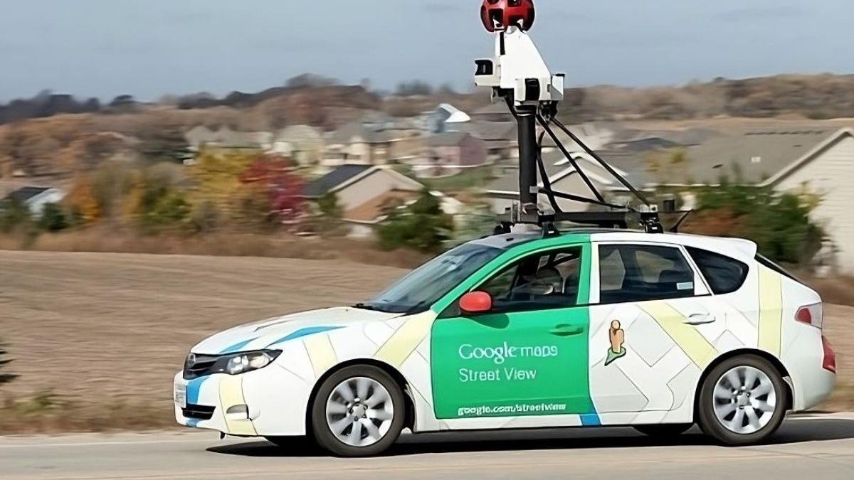Un coche de Google Street View