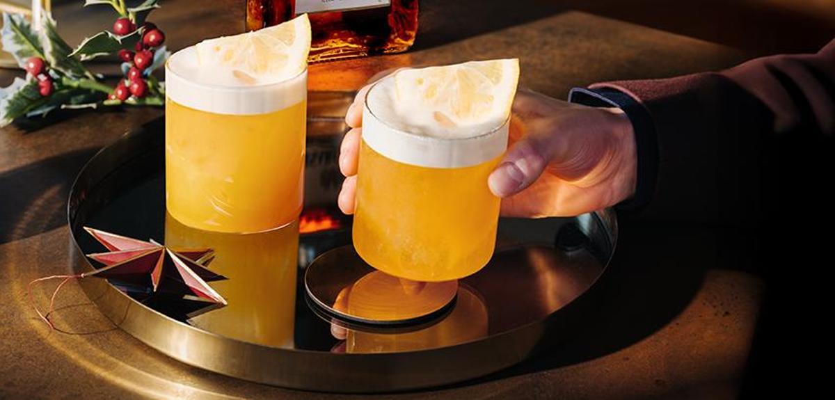 Disaronno Originale celebra su 500º aniversario invitándonos a disfrutar de esta experiencia que une tradición, innovación y el inconfundible espíritu de la Dolce Vita, con una edición limitada.