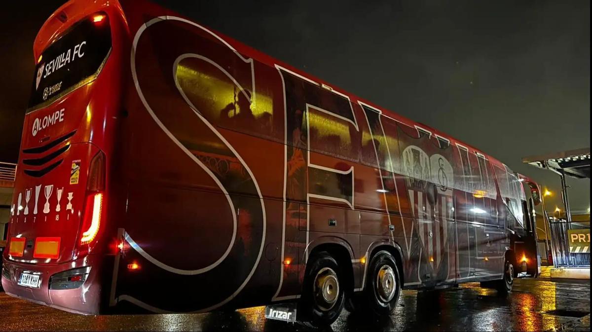 Imagen del autobús del Sevilla FC.