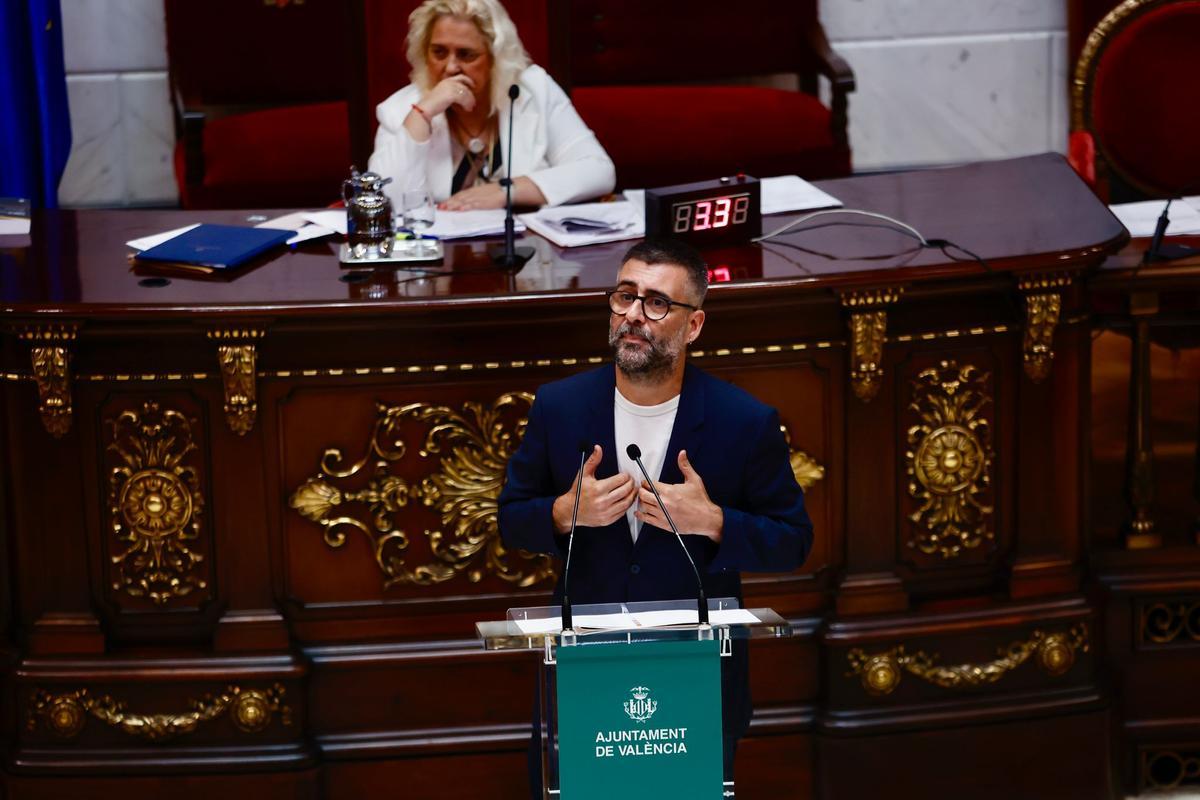 Fuset cuestionó la denominación de la ciudad de Catalá