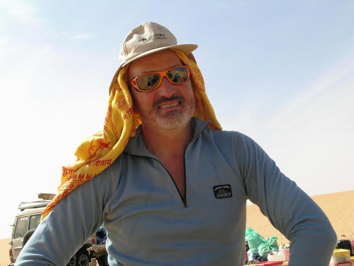 Sebastián Álvaro en el desierto de Egipto.