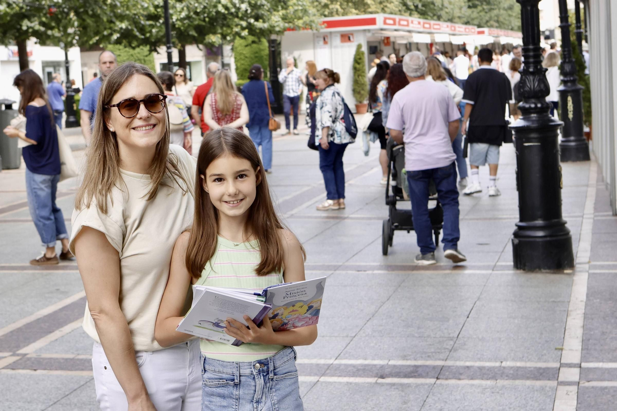 El último día de la Feria del Libro de Gijón, en imágenes