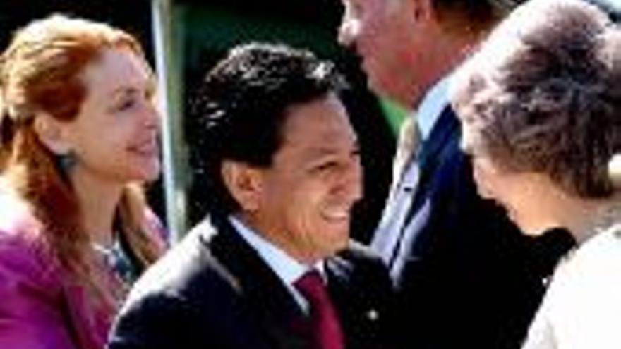 Los Reyes reciben al presidente de Perú