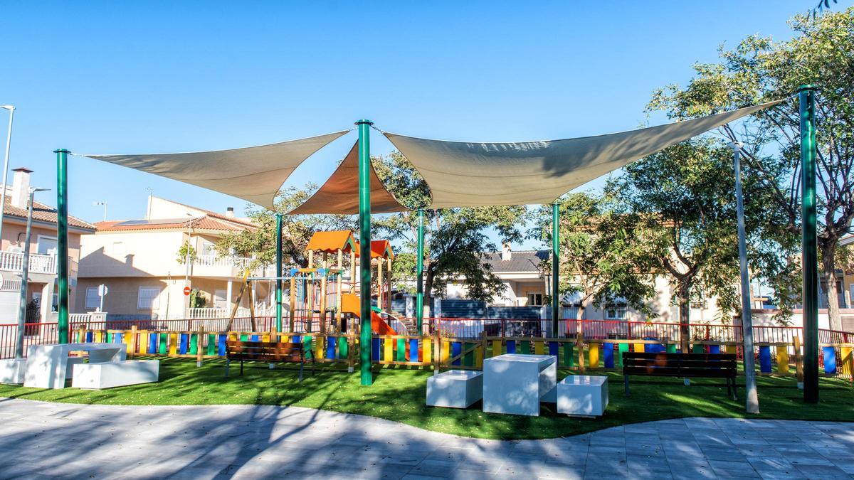 El Ayuntamiento apuesta por otras grandes inversiones propias como el Campo de Fútbol, la compra de la Casa de la Plaza o la remodelación de parques y jardines.