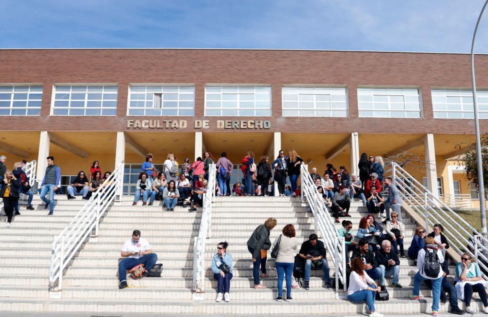 Las imágenes de la huelga de limpieza en la Universidad de Málaga