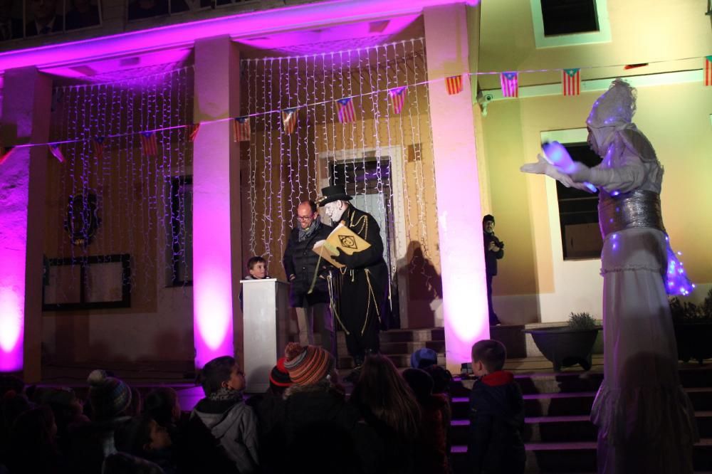 Gironella celebra l'encesa de llums i el sopar