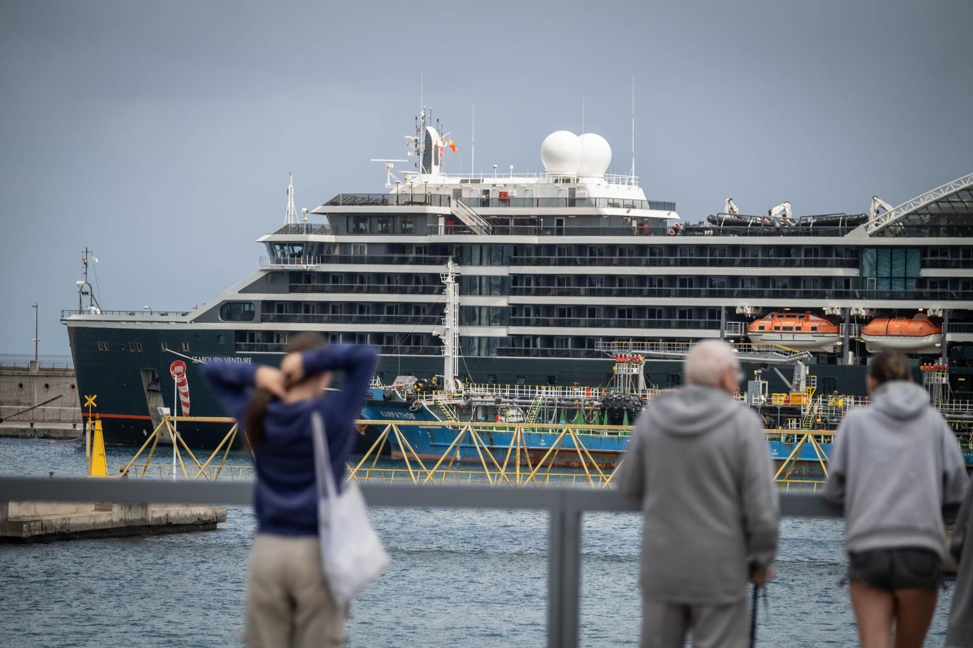 El crucero de gran lujo &#039;Seabourn Venture&#039;, en el Puerto de Santa Cruz de Tenerife