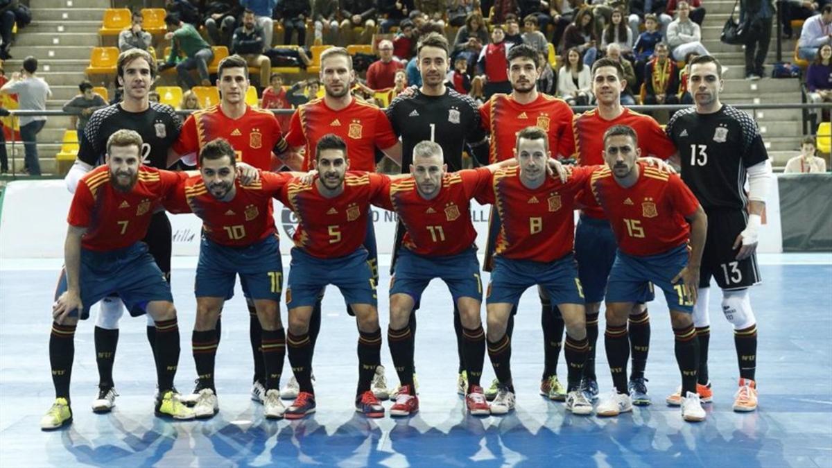 España transformó en goles su superioridad ante Tailandia