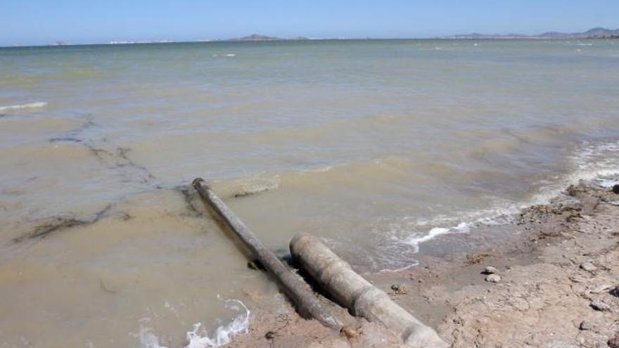 La juez abre tres procedimientos para investigar el deterioro del Mar Menor