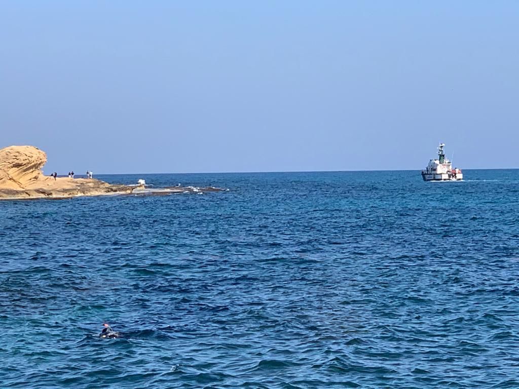 Interceptan a 12 inmigrantes tras llegar en una patera al Cabo de las Huertas