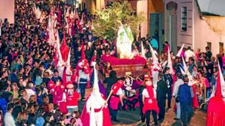 Las nueve hermandades sacan pasos en la procesión Magna