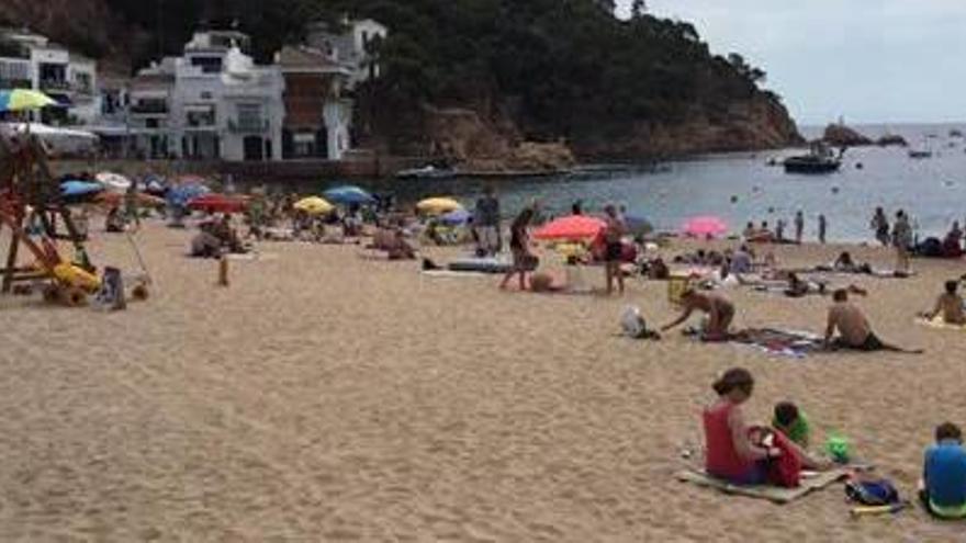 Queixes veïnals pels canvis en les zones de bany i abalisament a Tamariu i Calella