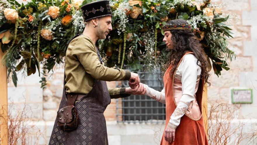 La boda entre Isabel y Pedro de Azagra da inicio a la fiesta de los Amantes en Teruel