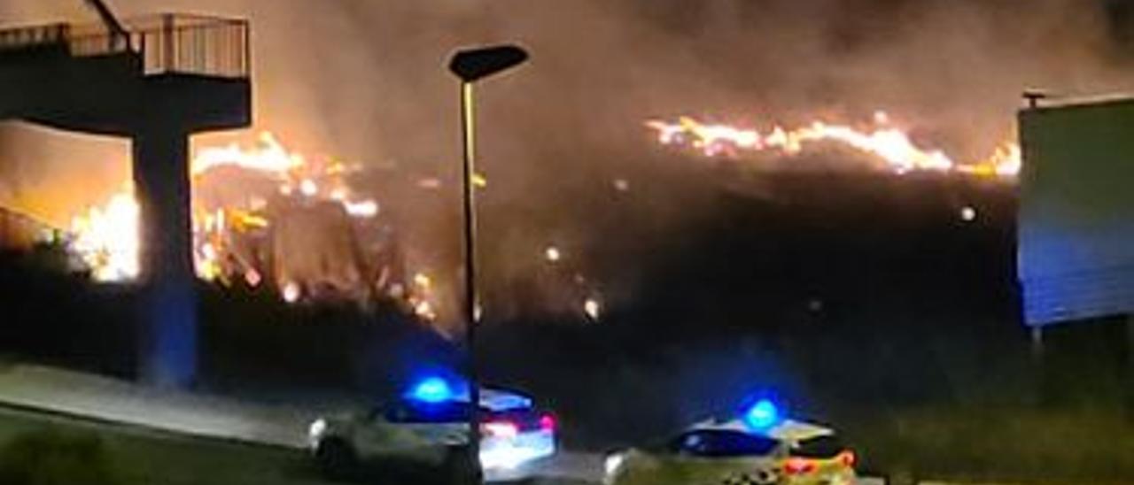 Una imagen del incendio en Can Cantó