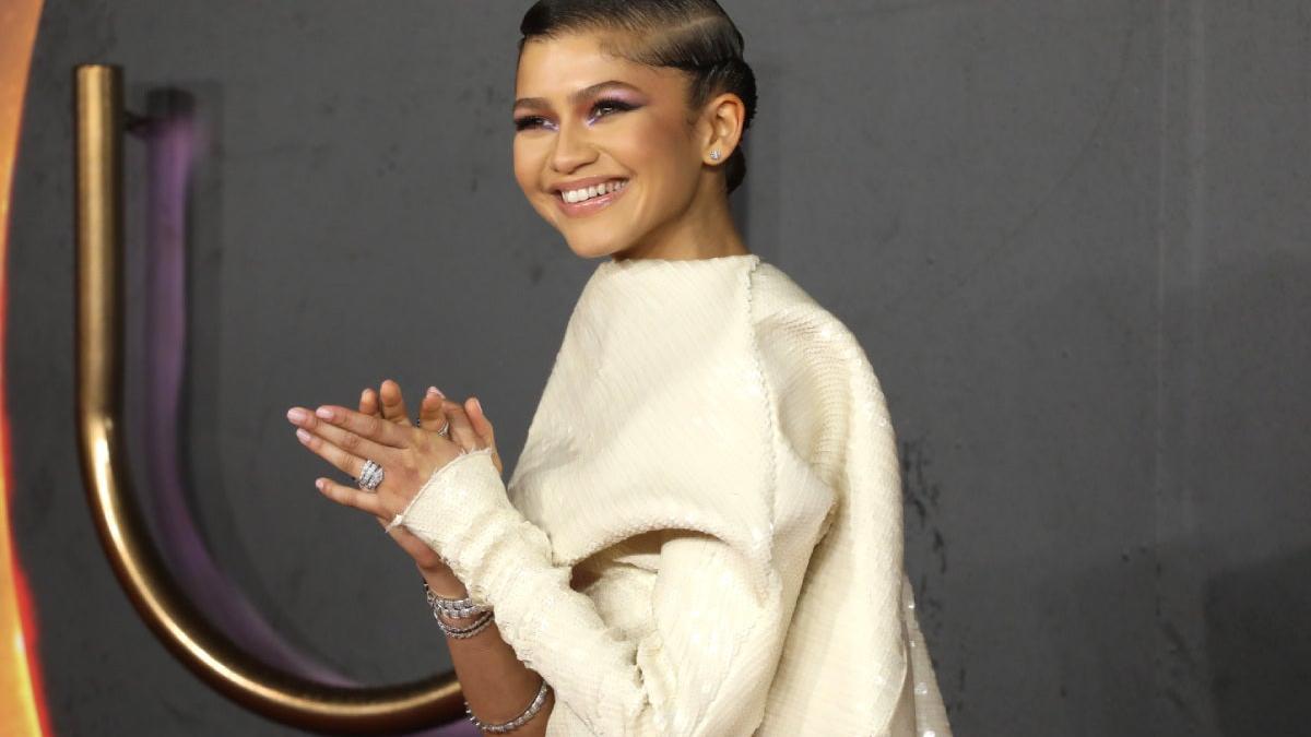 Zendaya, en clave futurista: 'wet hair' y lentejuelas