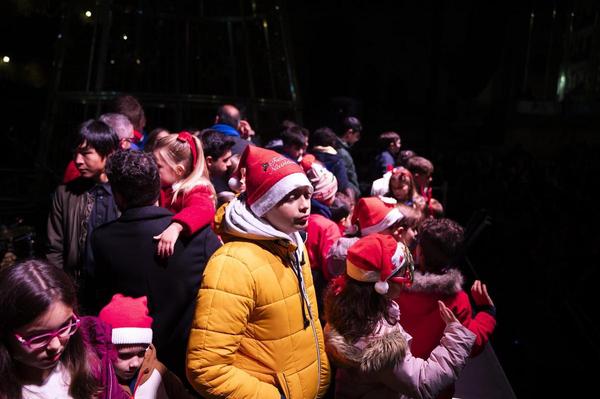 FOTOGALERÍA | Lleno histórico en el encendido navideño de Cáceres