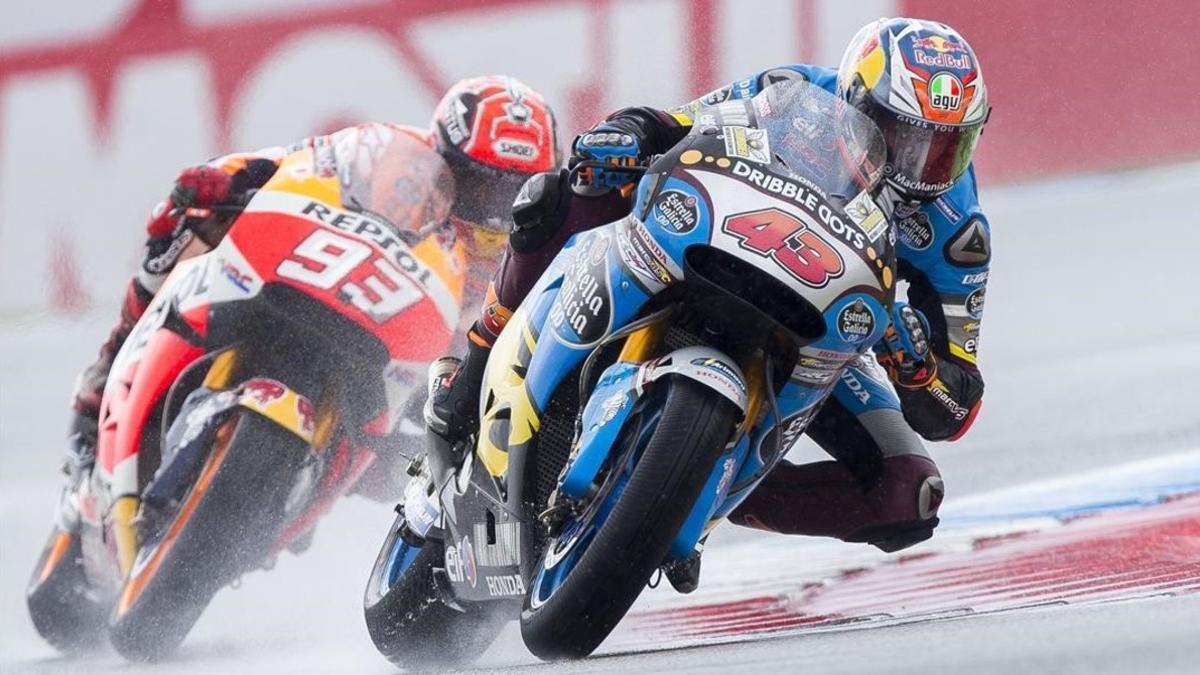 Los pilotos Jack Miller y Marc Márquez durante el Gran Premio de Holanda 2016.