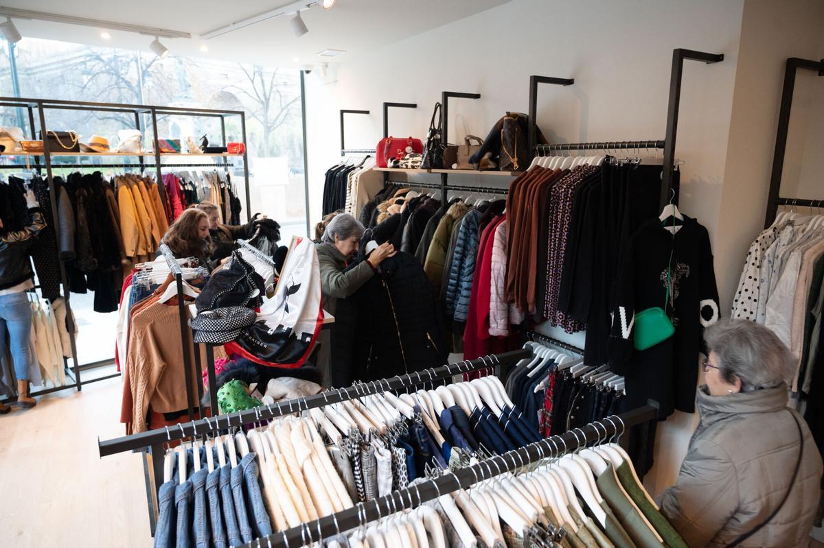 En imágenes, la nueva tienda de segunda mano en Zaragoza "Latido Verde"