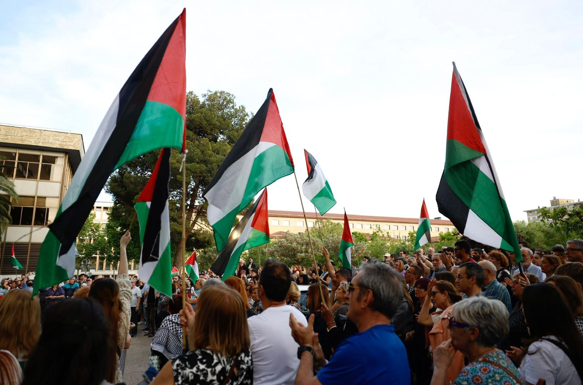 En imágenes | Decenas de estudiantes se encierran “de manera indefinida” en Interfacultades en apoyo a Palestina