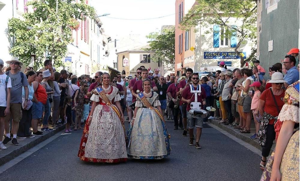 Las Fallas se exhiben en el Festival sol y Fiesta de Leucate (Francia)